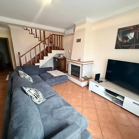 Toca Dos Coelhos * Silveira (Lisbon)